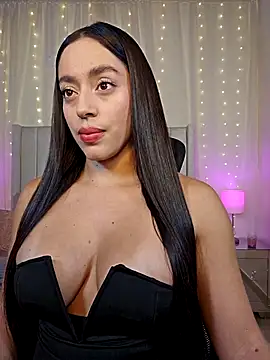 AriadnaTaylor online show from 02/02/26, 08:41