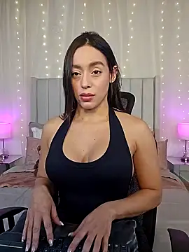 AriadnaTaylor online show from 10/22/25, 05:45