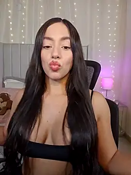 Snapshot of AriadnaTaylor chatting on 05/21/26, 05:21 AriadnaTaylor online show from 05/21/26, 05:21