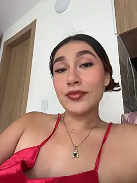 Snapshot of Isa_Villamarin chatting on 10/12/25, 04:19 Isa Villamarin online show from 10/12/25, 04:19