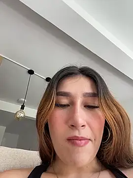 Snapshot of Isa_Villamarin chatting on 10/07/25, 03:13 Isa Villamarin online show from 10/07/25, 03:13