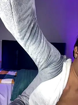 Leo Savage  online show from 09/18/25, 04:48