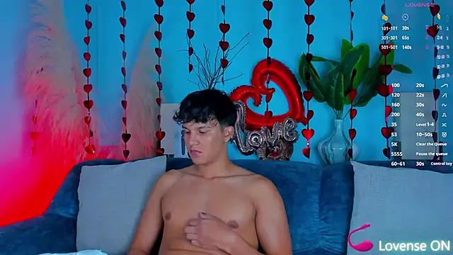 Leo Savage  online show from 02/04/26, 04:07