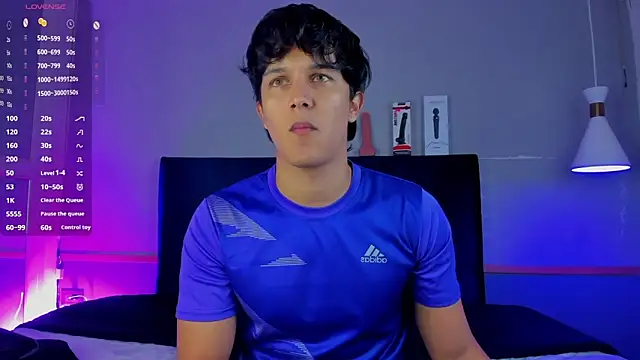 Leo Savage  online show from 11/16/25, 03:44