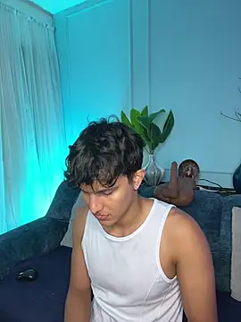 Leo Savage  online show from 03/25/26, 04:01