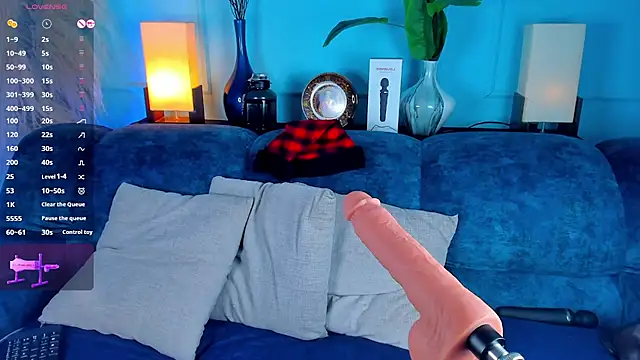 Leo Savage  online show from 12/22/25, 04:34