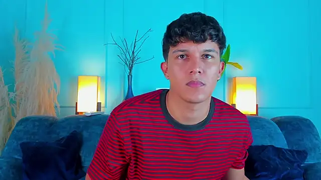 Leo Savage  online show from 03/04/26, 03:25