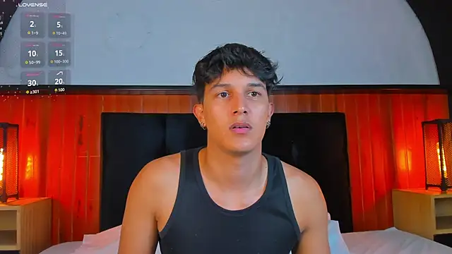 Leo Savage  online show from 04/24/26, 03:08