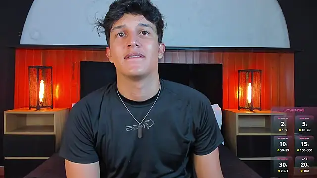 Leo Savage  online show from 05/13/26, 04:08