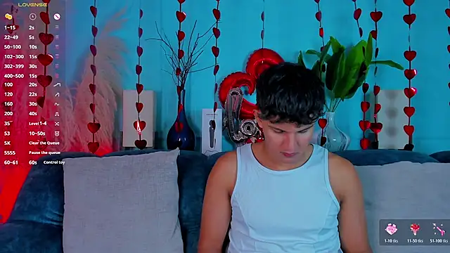 Leo Savage  online show from 02/13/26, 03:39