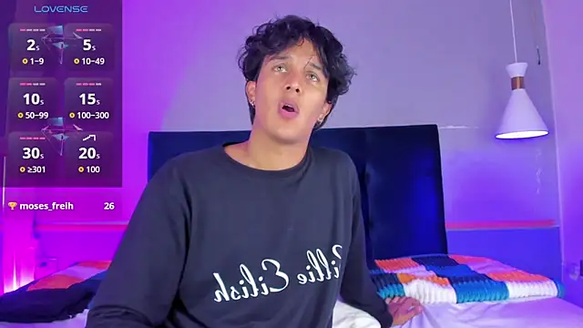 Leo Savage  online show from 09/15/25, 04:13