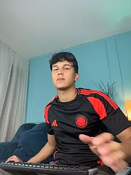 Leo Savage  online show from 03/08/26, 03:10