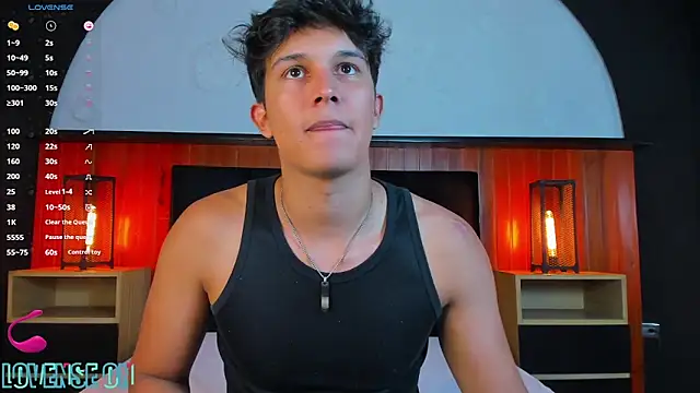 Leo Savage  online show from 05/15/26, 04:10