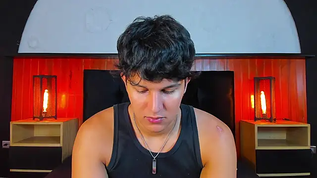 Leo Savage  online show from 05/26/26, 04:10