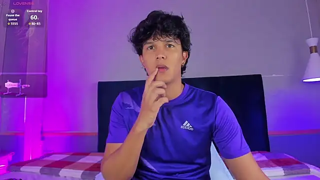 Leo Savage  online show from 09/20/25, 04:17