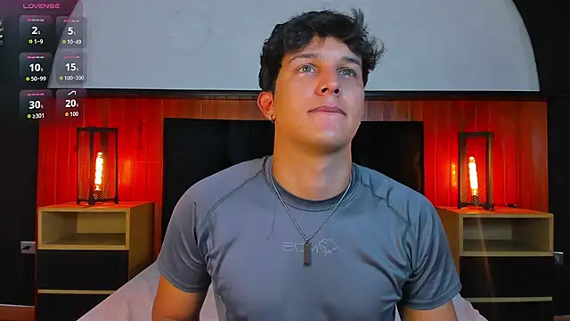 Leo Savage  online show from 05/25/26, 04:12