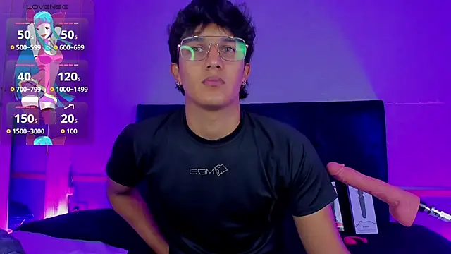 Leo Savage  online show from 11/03/25, 03:34