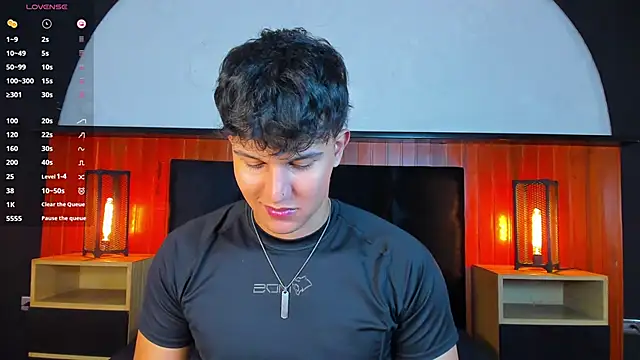Leo Savage  online show from 06/01/26, 04:24