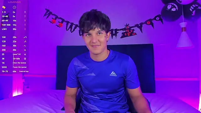 Leo Savage  online show from 10/26/25, 04:13