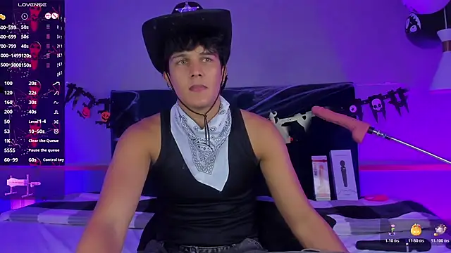 Leo Savage  online show from 11/01/25, 04:19