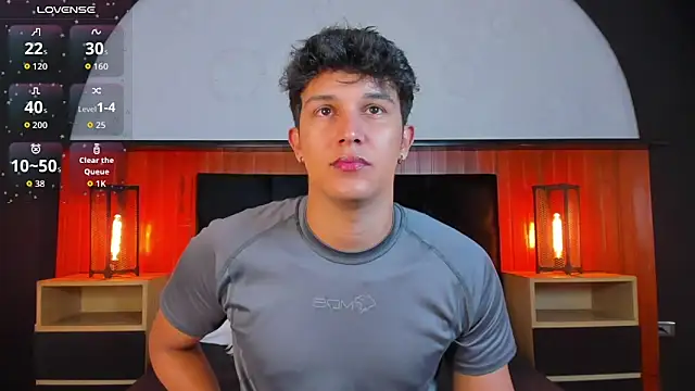 Leo Savage  online show from 05/11/26, 04:25