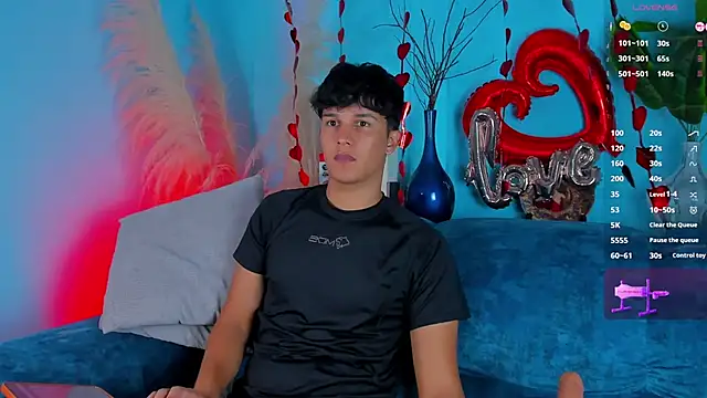 Leo Savage  online show from 02/07/26, 04:09