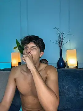 Leo Savage  online show from 03/27/26, 08:26