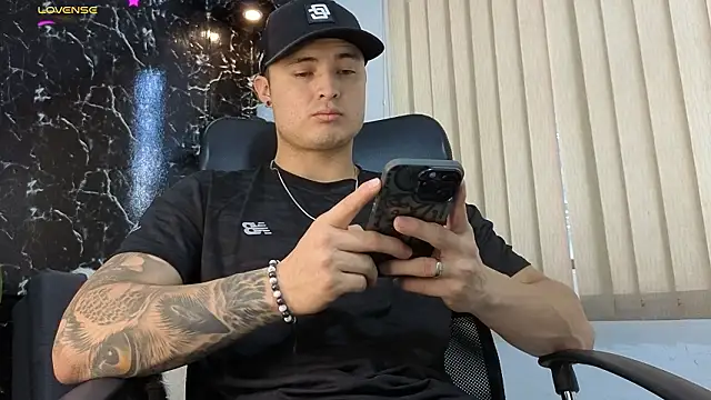 Alexander ferre online show from 02/05/26, 01:29