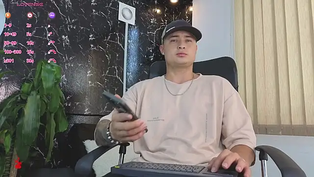 Alexander ferre online show from 04/17/26, 01:25