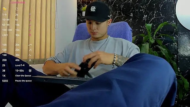 Alexander ferre online show from 09/27/25, 06:14