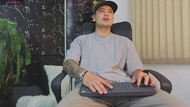 Alexander ferre online show from 04/08/26, 01:34