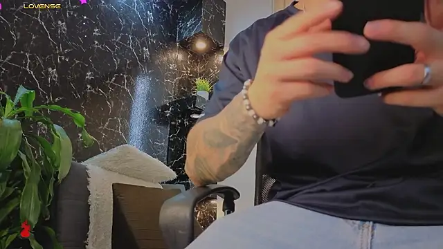 Alexander ferre online show from 01/19/26, 01:15