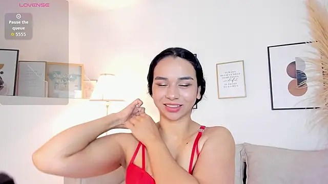 Sarah ortiz online show from 09/19/25, 04:05