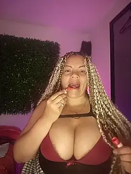 Eva Luxei online show from 11/06/25, 12:31