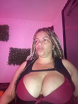 Eva Luxei online show from 12/15/25, 08:20