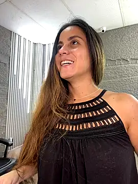 Snapshot of CamileX chatting on 10/07/25, 01:45 CamileX online show from 10/07/25, 01:45