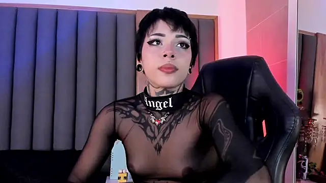 misstomie  online show from 03/06/26, 08:48