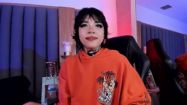 misstomie  online show from 02/25/26, 05:13