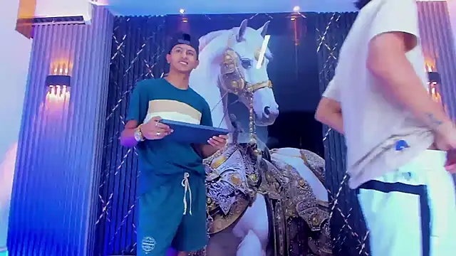 gustavo saaled19  online show from 09/28/25, 07:32