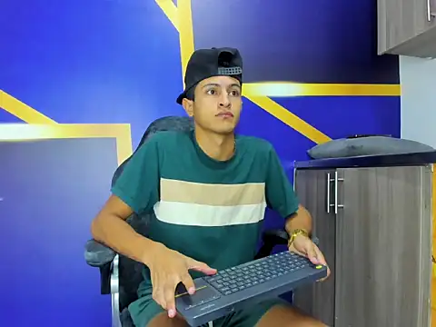 gustavo saaled19  online show from 09/17/25, 08:00