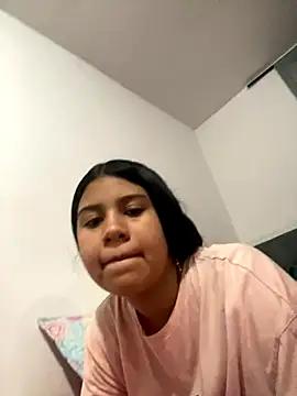 Snapshot of AntonellaCute_ab chatting on 09/29/25, 11:10 AntonellaCute ab online show from 09/29/25, 11:10