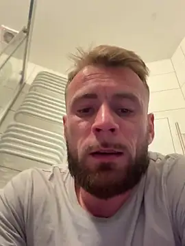 Wyrolowanyyy online show from 04/24/26, 01:02