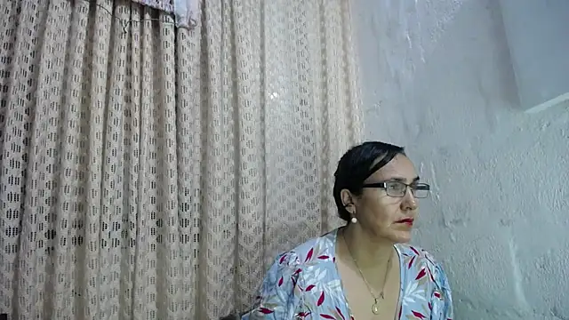 gabbyparker  online show from 11/20/25, 09:32