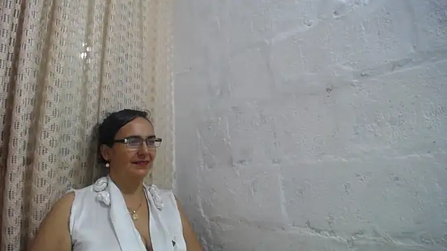 gabbyparker  online show from 04/28/26, 09:35