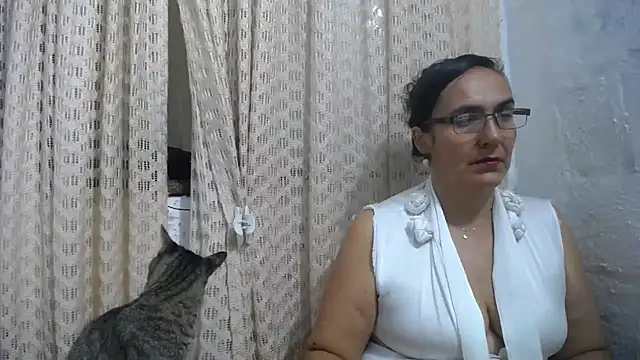 gabbyparker  online show from 04/14/26, 09:25