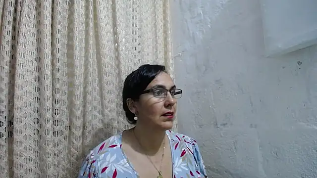 Snapshot of gabbyparker_ chatting on 09/29/25, 09:38 gabbyparker online show from 09/29/25, 09:38