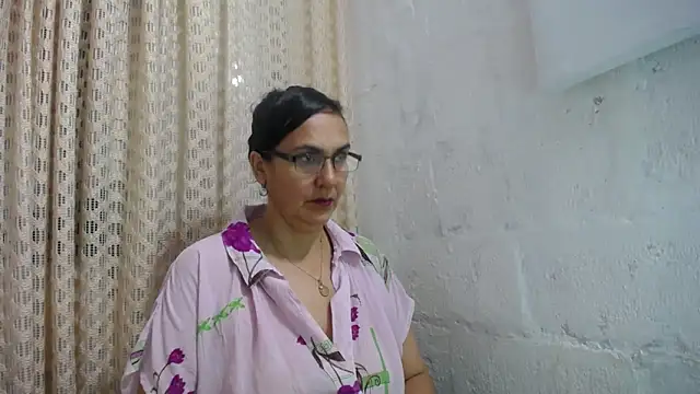 gabbyparker  online show from 12/05/25, 09:30