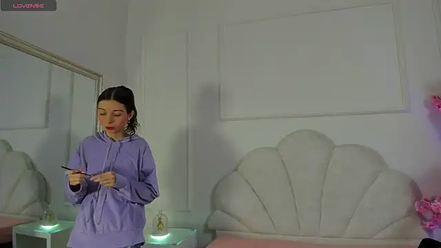 Cloedurant online show from 10/10/25, 07:47