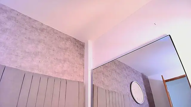 karla-ruiz online show from 10/19/25, 07:27