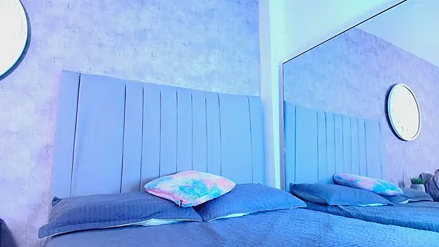 karla-ruiz online show from 10/26/25, 08:20